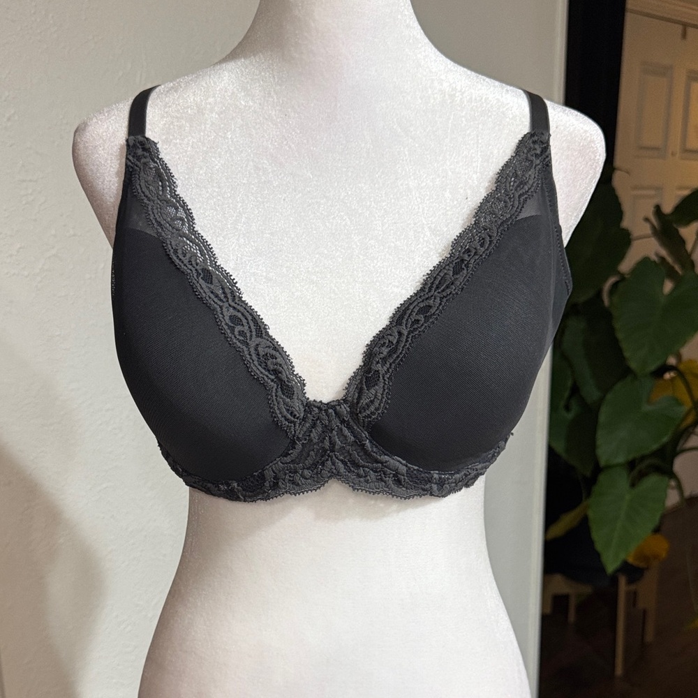 Charcoal Lace Bra, Size 34DDD